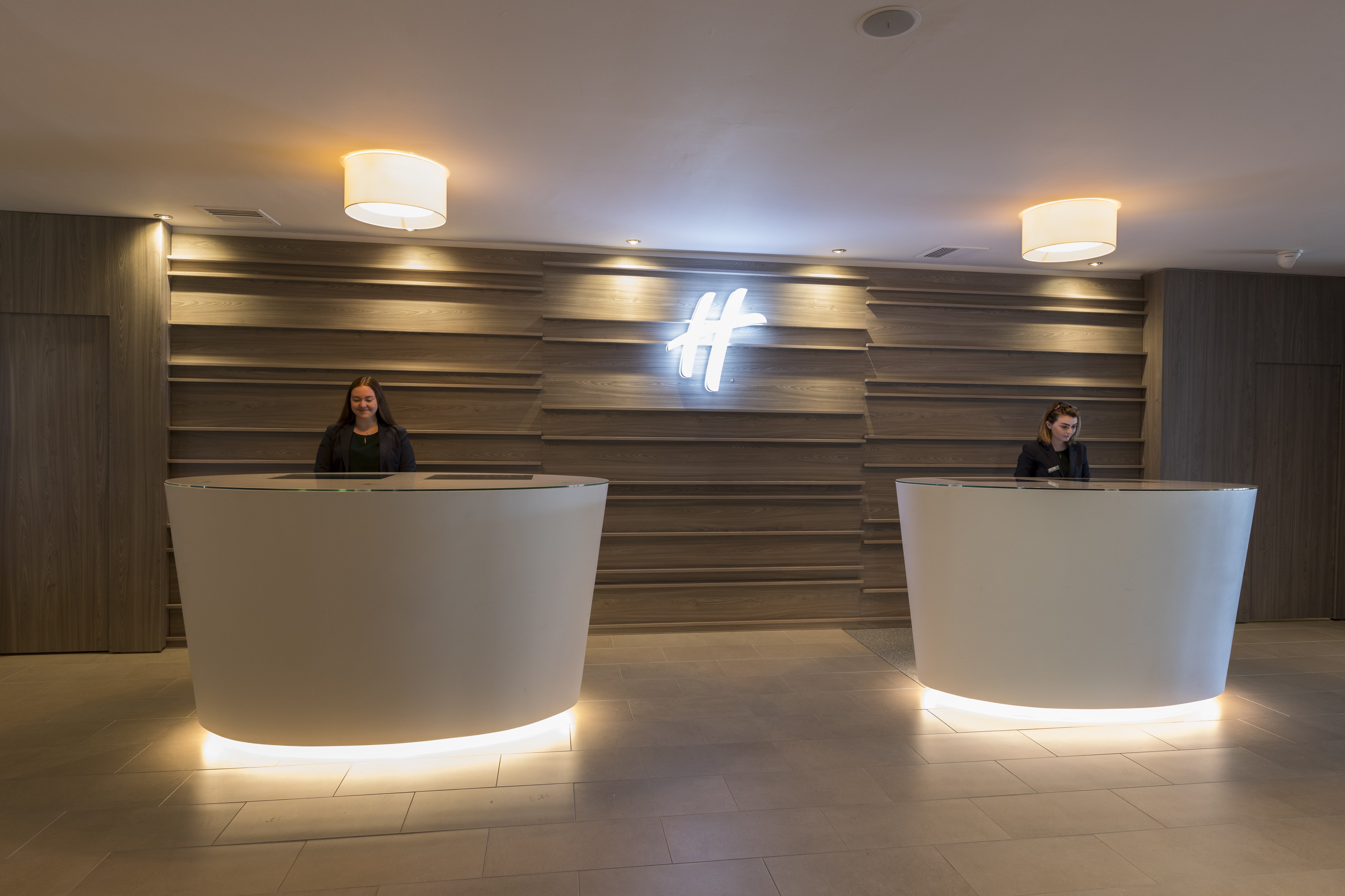 HOLIDAY INN GLASGOW AIRPORT 15/80