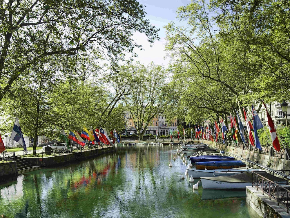 Ibis Styles Annecy Gare Centre 52/58