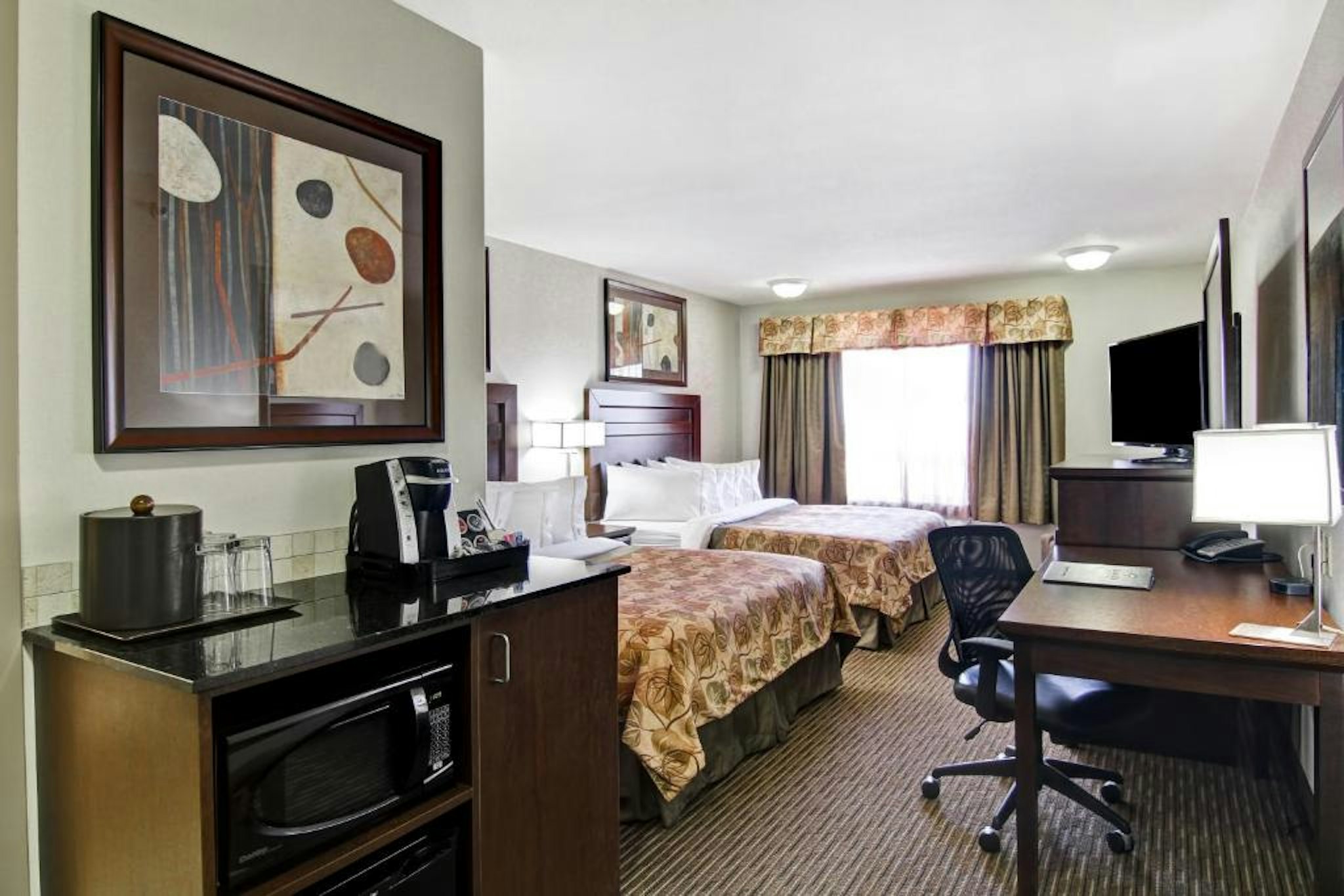 Weyburn Canalta Hotel 34/41
