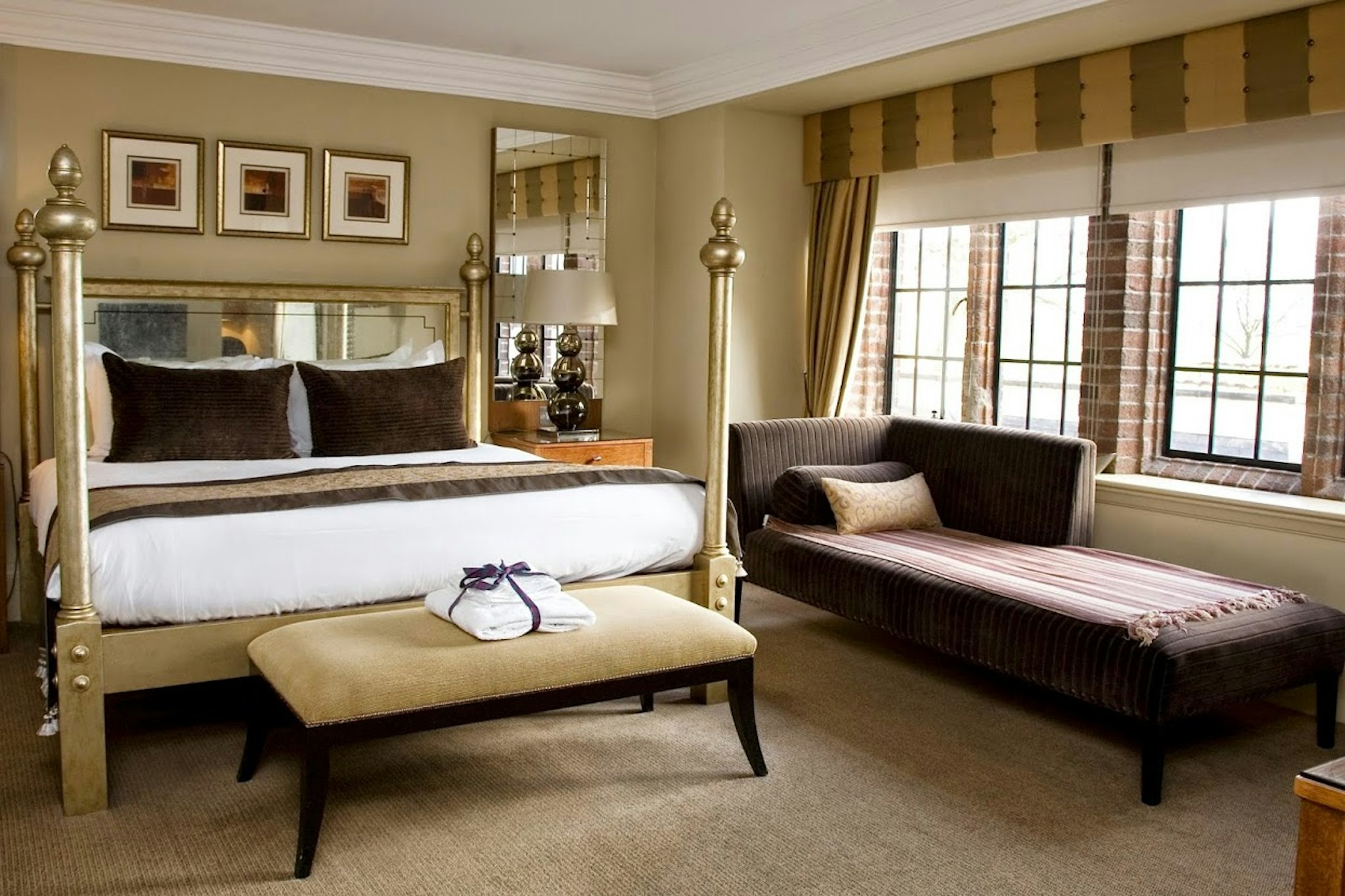 Western House Hotel 17/69