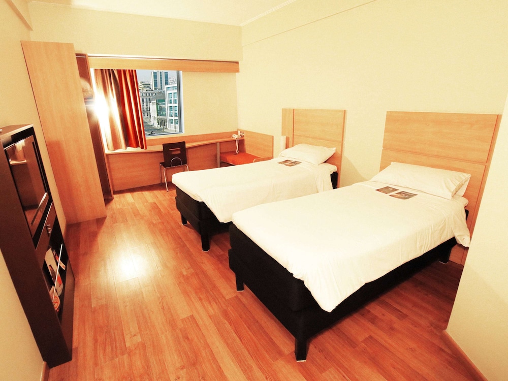 Ibis Valparaiso 22/49