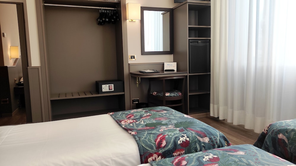 Mokinba Hotel Montebianco 17/71