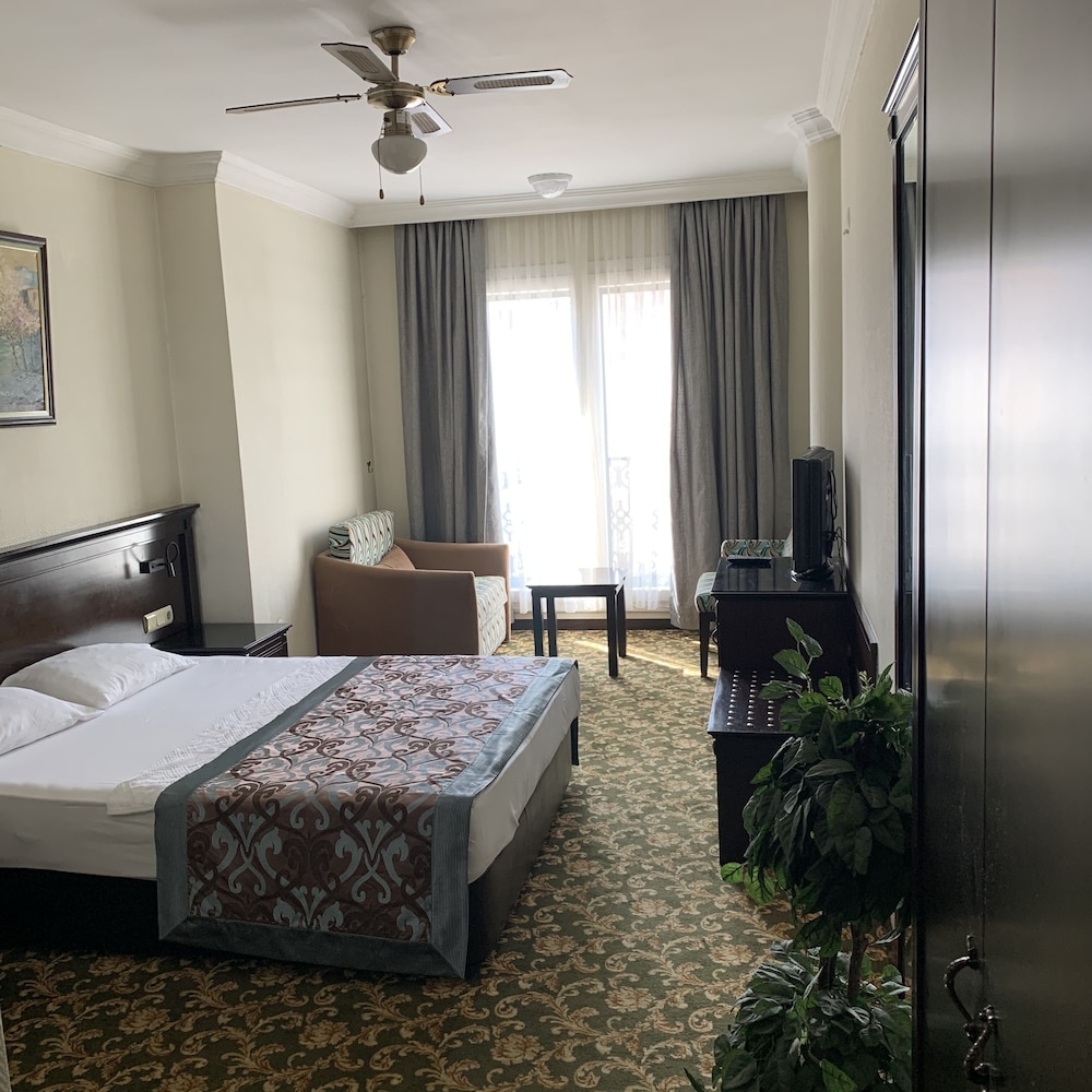 Omur Hotel 10/50
