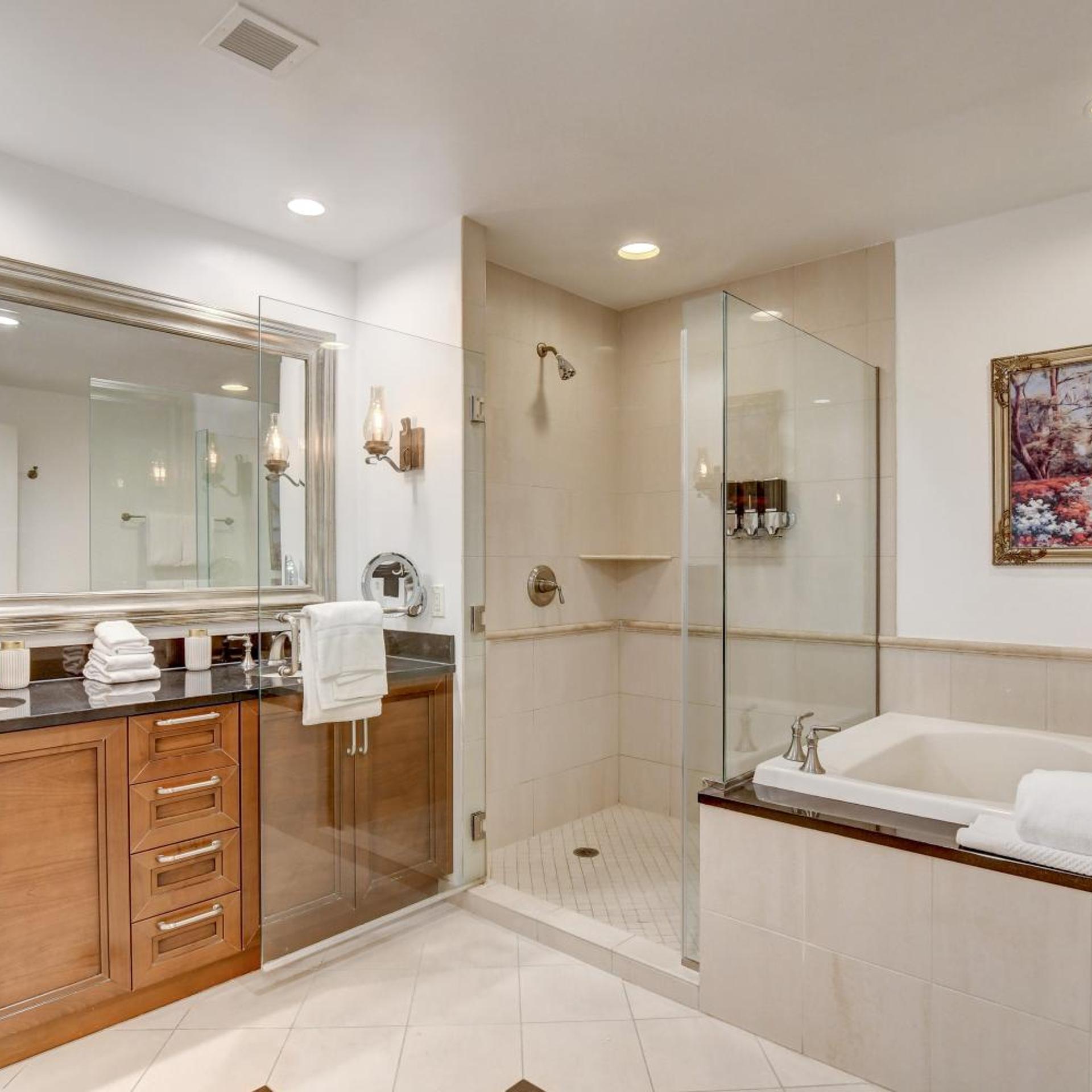 SPHERE VIEW - Signature MGM Resort Lucky Gem Penthouse & Luxury Suites 27817 40/44