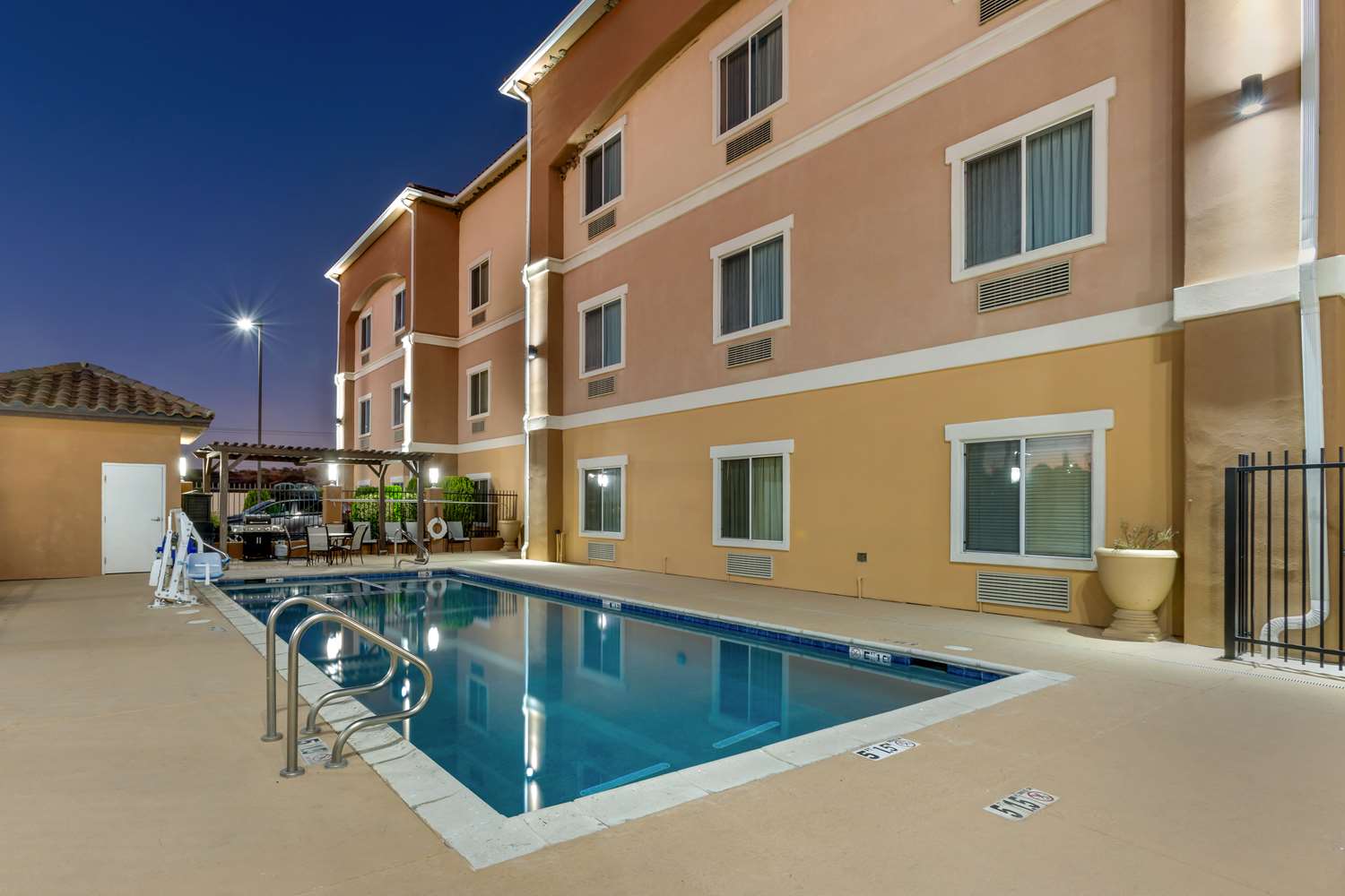 Best Western Sonora Inn & Suites 4/28