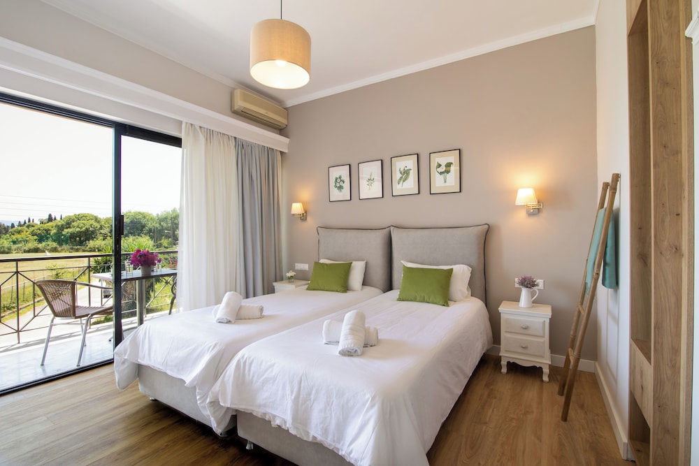 SUPERIOR, DOUBLE BED