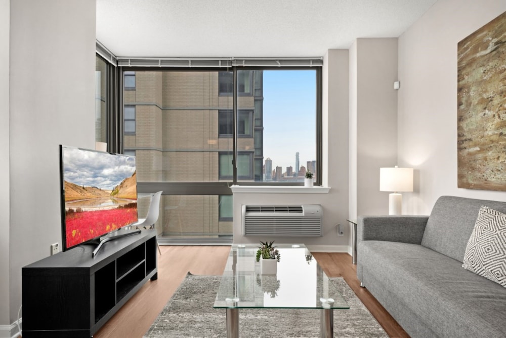 Global Luxury Suites Downtown Jersey City 71/71