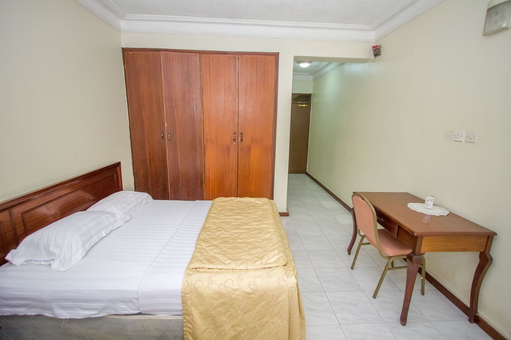 Holiday Express Hotel 27/74
