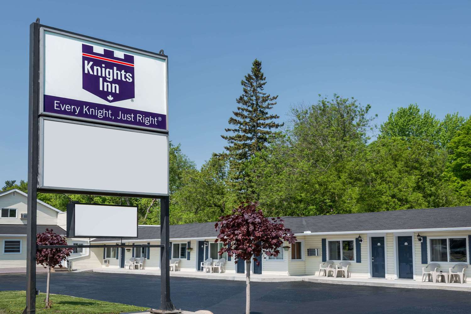 Knights Inn Arnprior 1/34