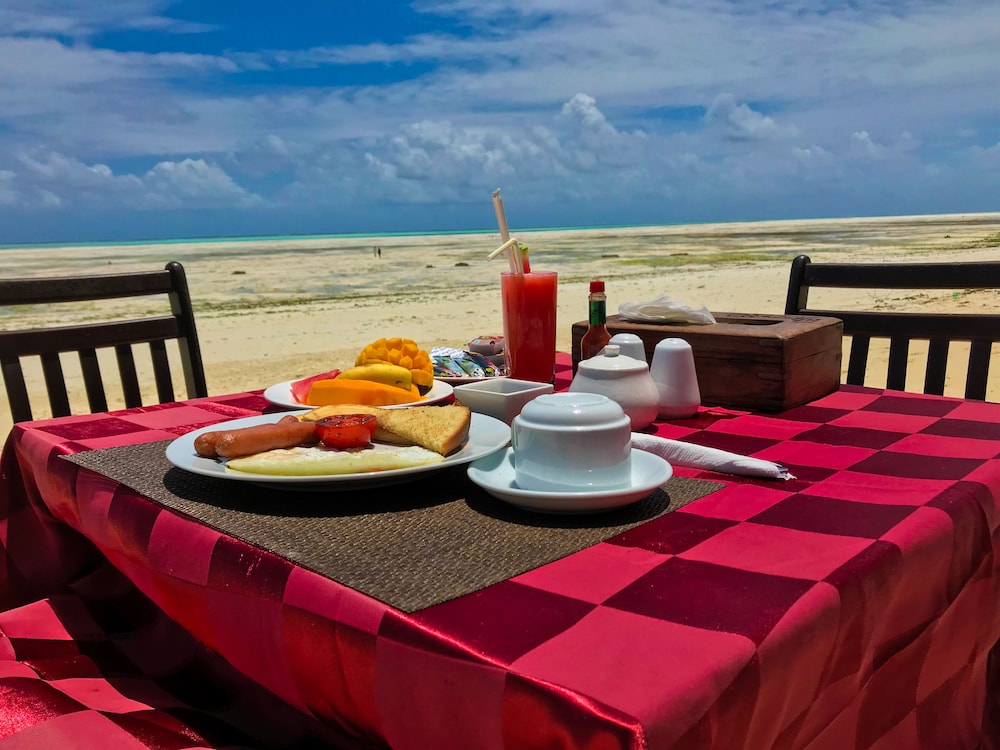Jambiani White Sands Beach Bungalows 42/68