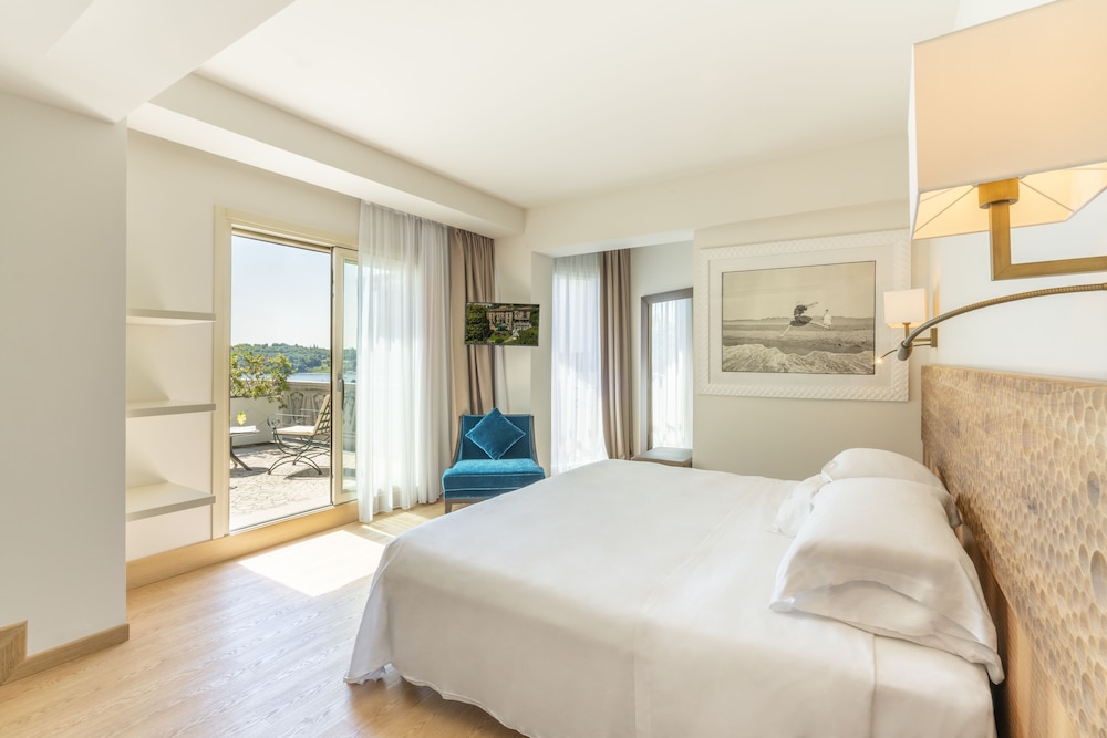 JUNIOR, DOUBLE BED, LAKE SIDE, BALCONY