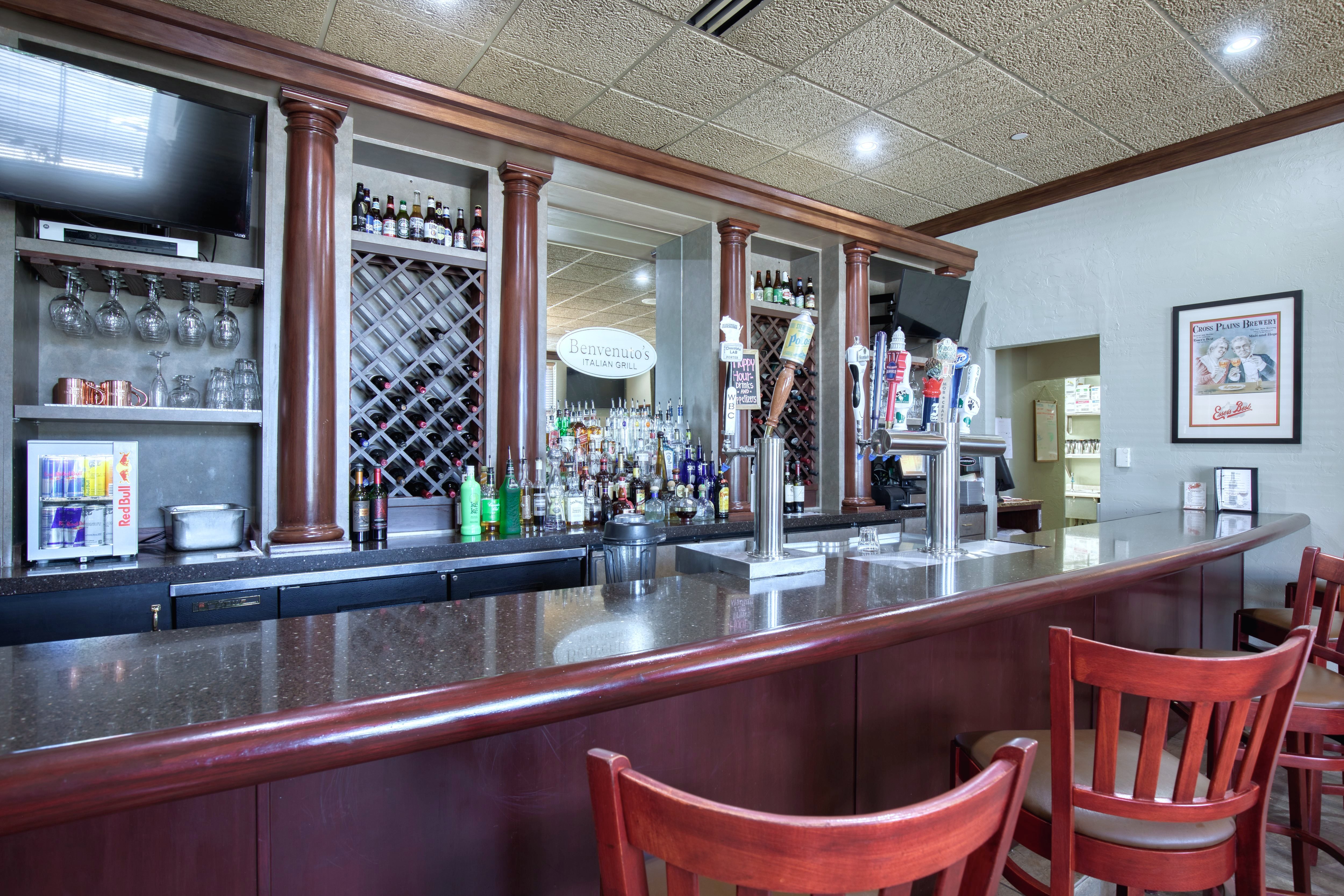 Holiday Inn Hotel And Suites Madison West 52/74