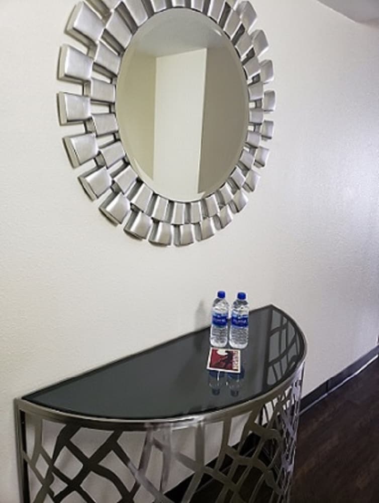 Club Hotel Nashville Inn Suites 55/67