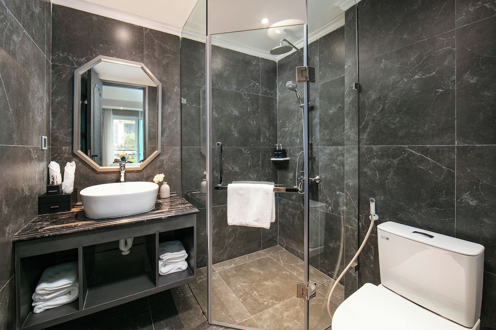 L Heritage Hanoi Hotel 48/50