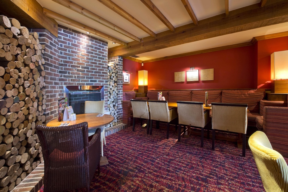 Premier Inn Christchurch West 41/60