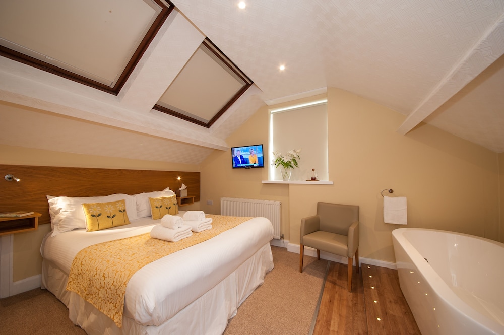 The Coppice Guest House 50/50