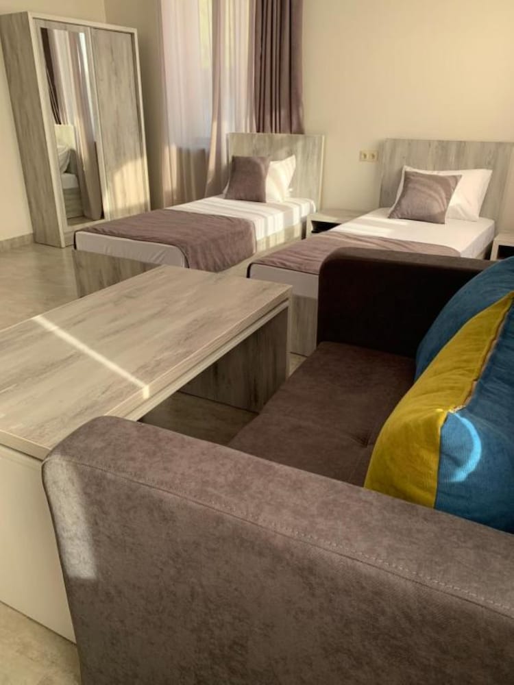 Menua Hotel 49/49