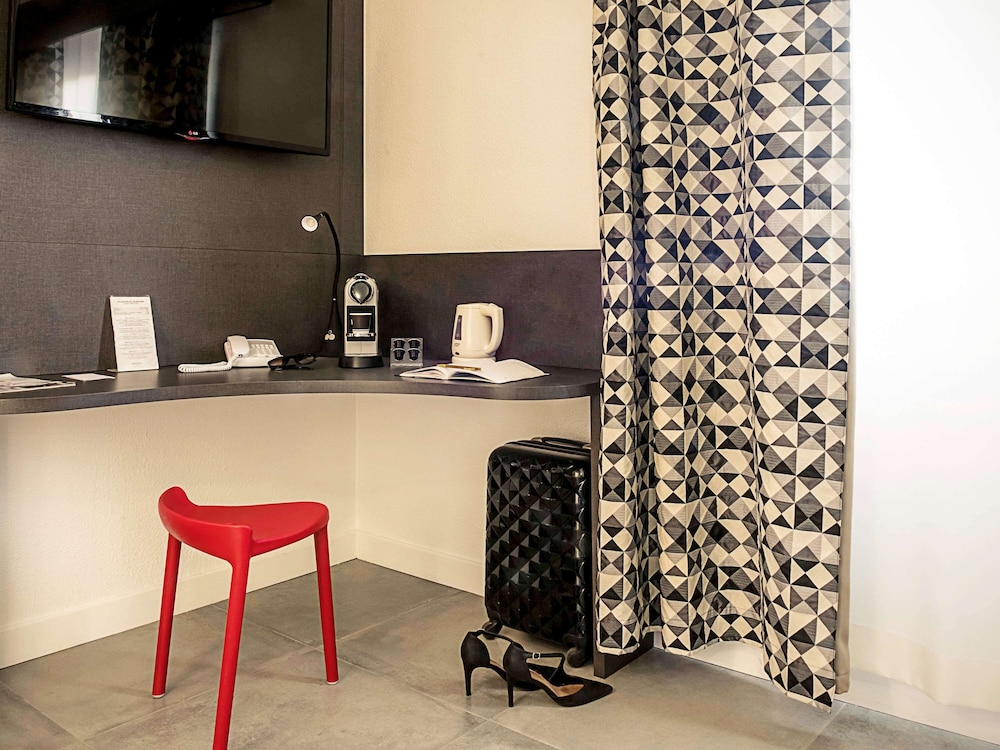 Mercure Lyon Est Villefontaine 36/64