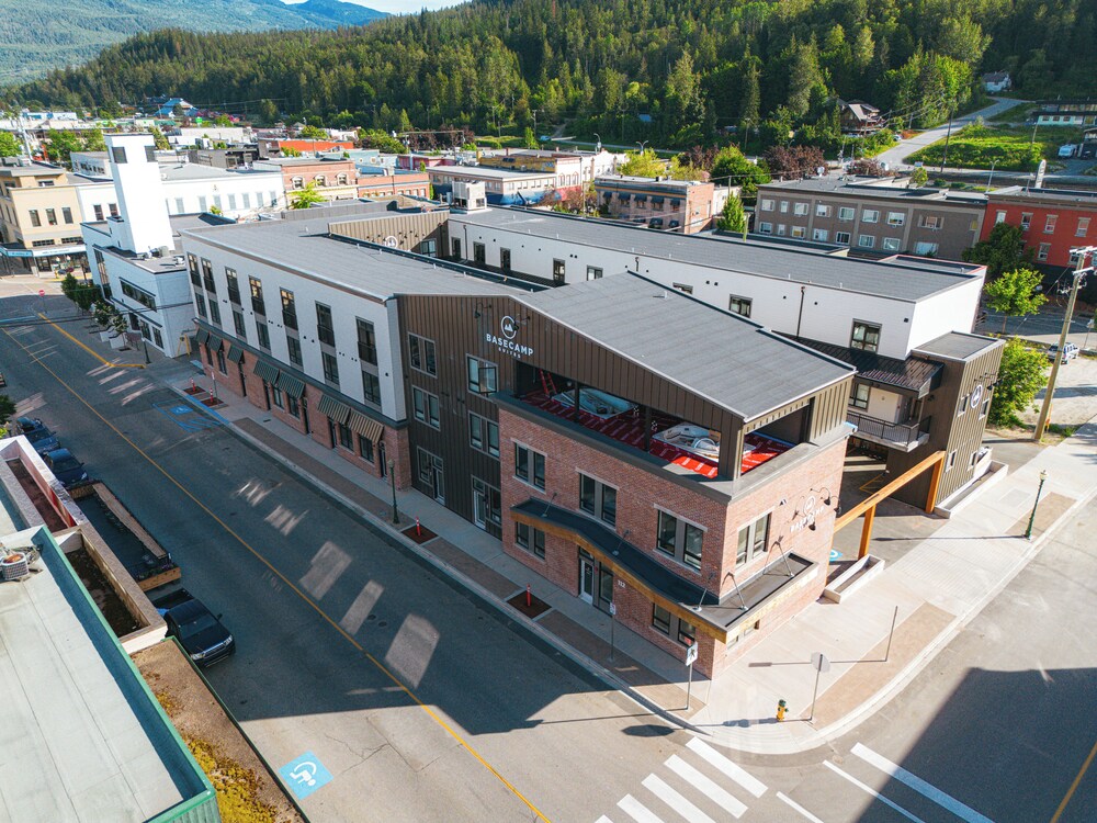 Basecamp Suites Revelstoke 1/50
