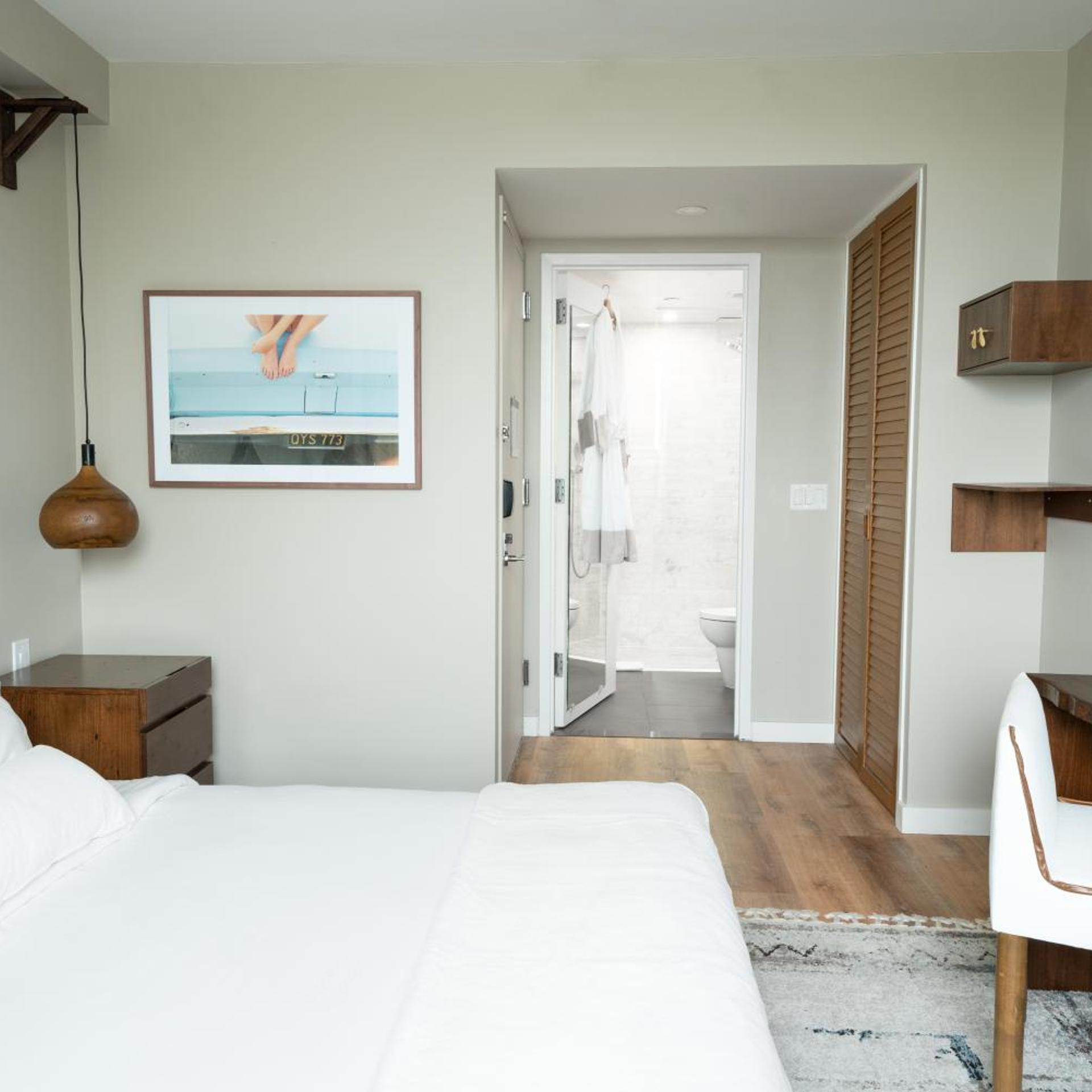 Standard, King Bed