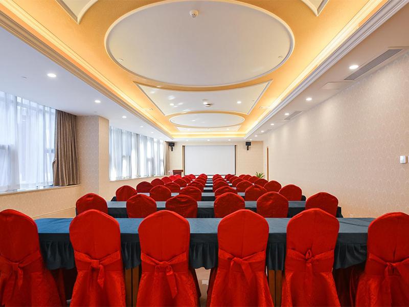 Vienna Hotel (Nanjing Olympic Sports Center) 24/26