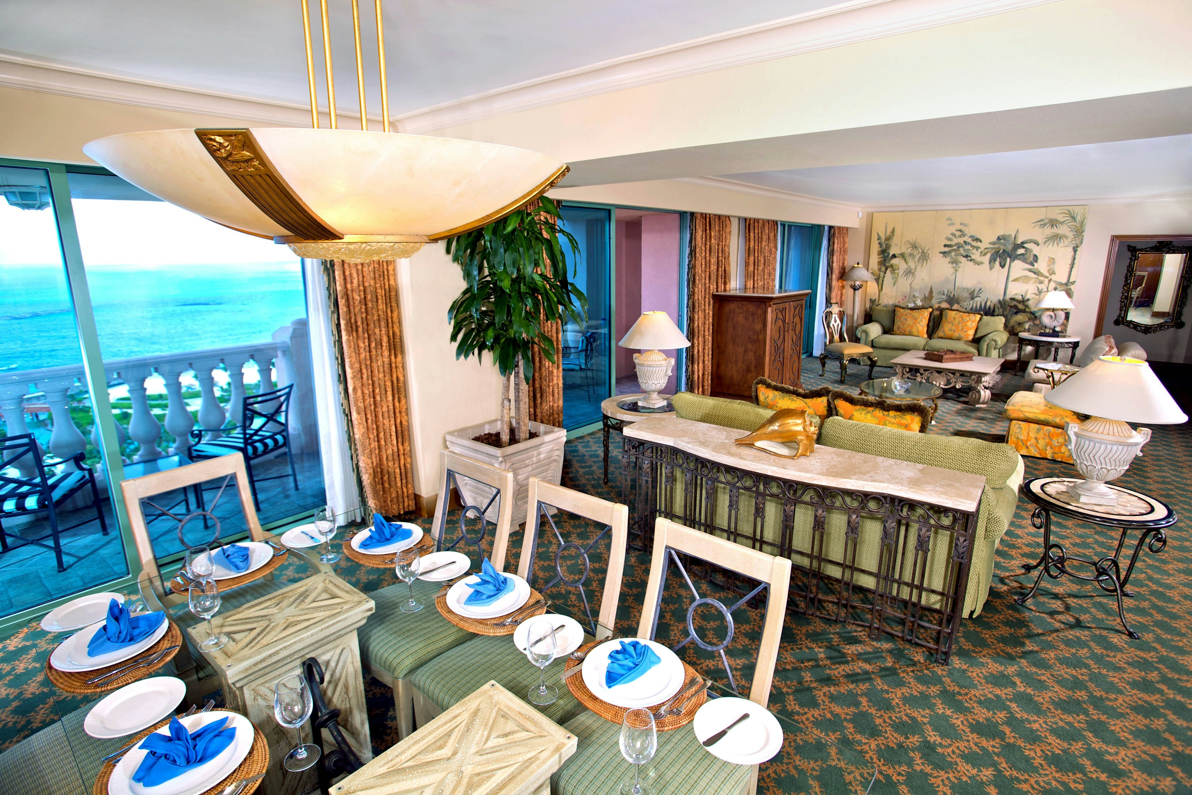 The Royal at Atlantis 44/78