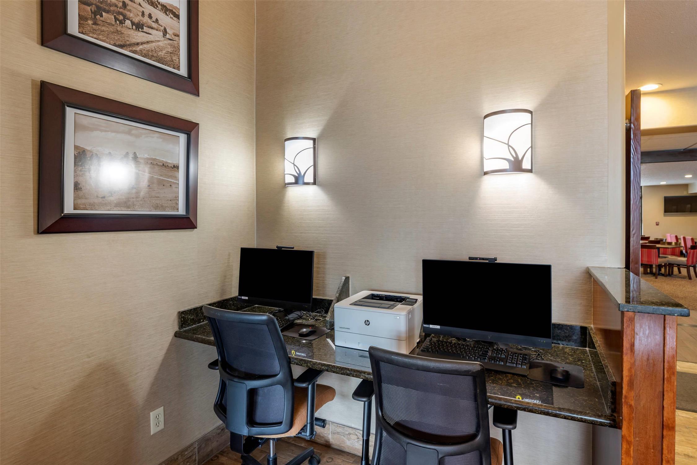 Comfort Suites At Evergreen Parkway 46/48