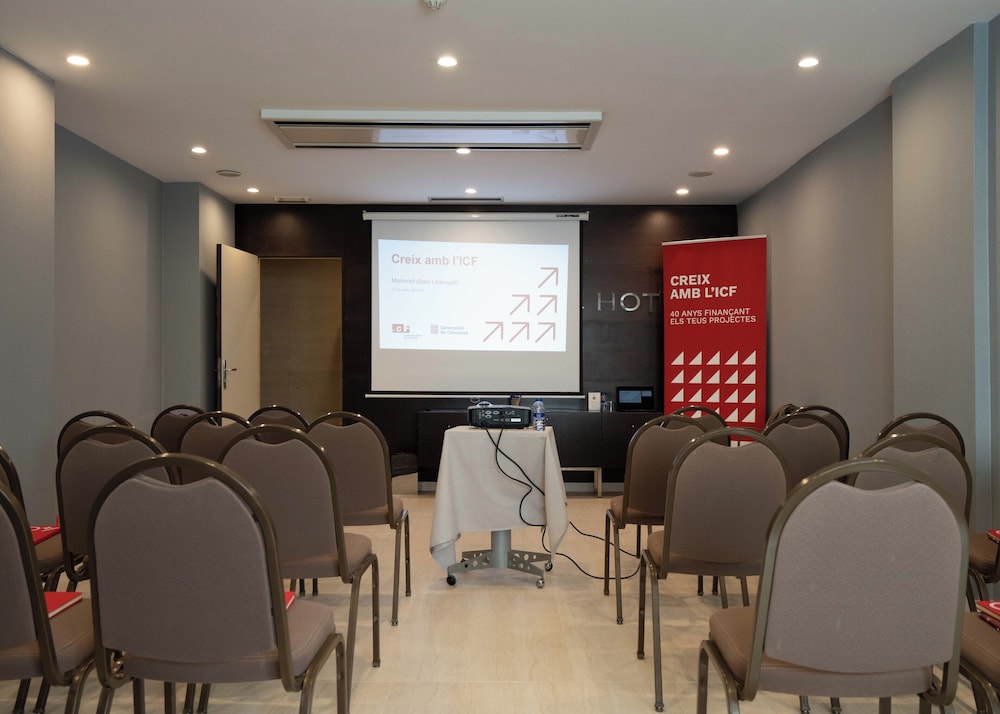 Hotel Ciutat Martorell 54/60
