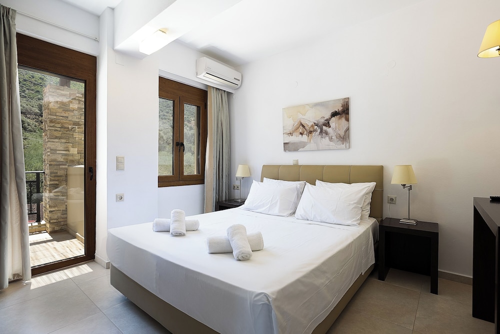 Pantheon Villas 32/78