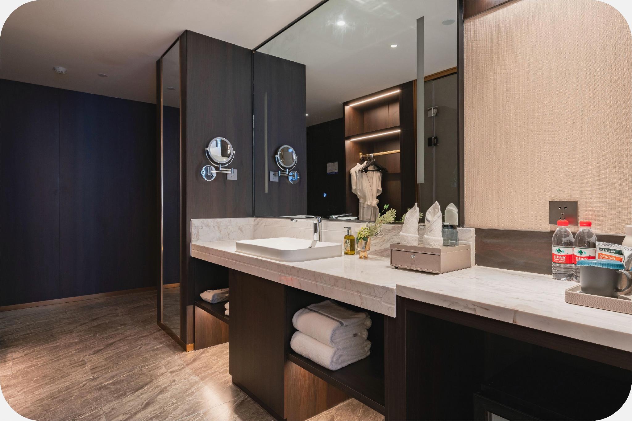 Inzone Garland Selection Hotel (Jinan Sunac Paradise Cultural Tourism City Tangye Branch) 24/24