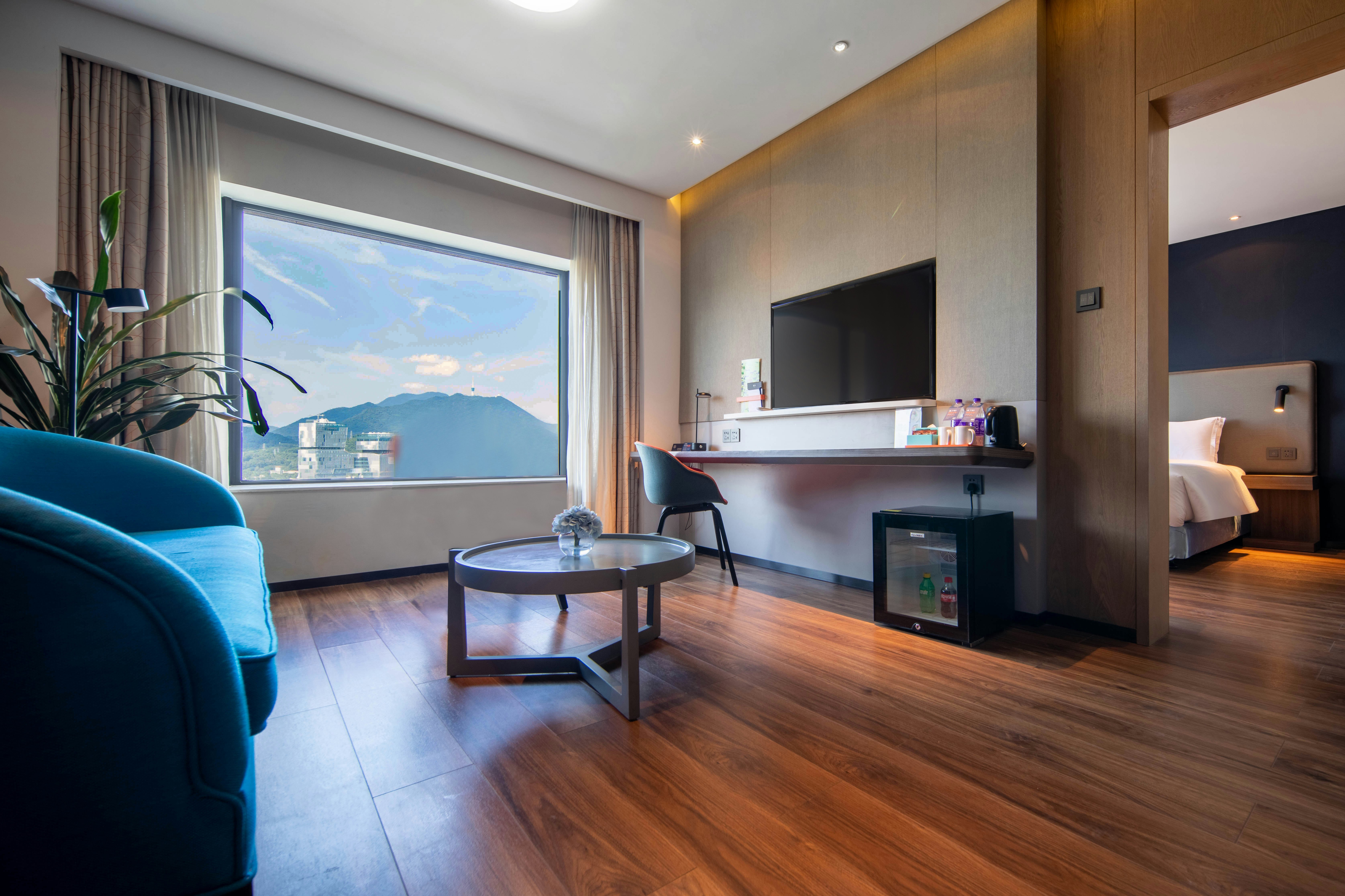 Holiday Inn Express Shenzhen Dongmen 8/22