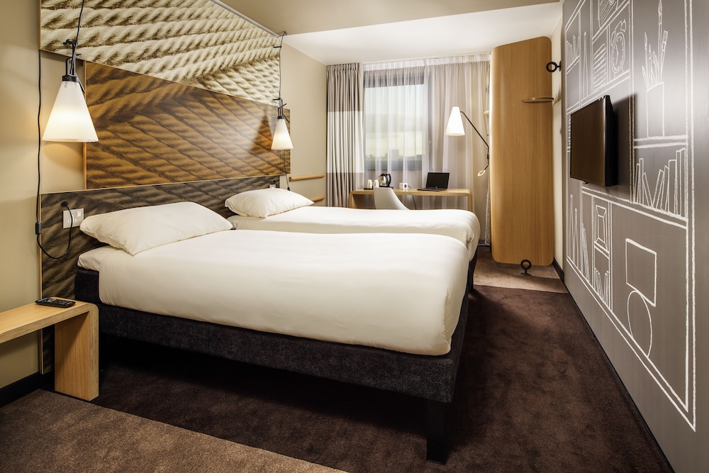 Ibis London Canning Town 24/66