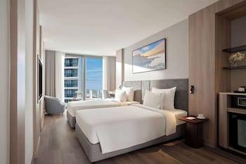 Senior, 2 Double Beds, City View, Balcony