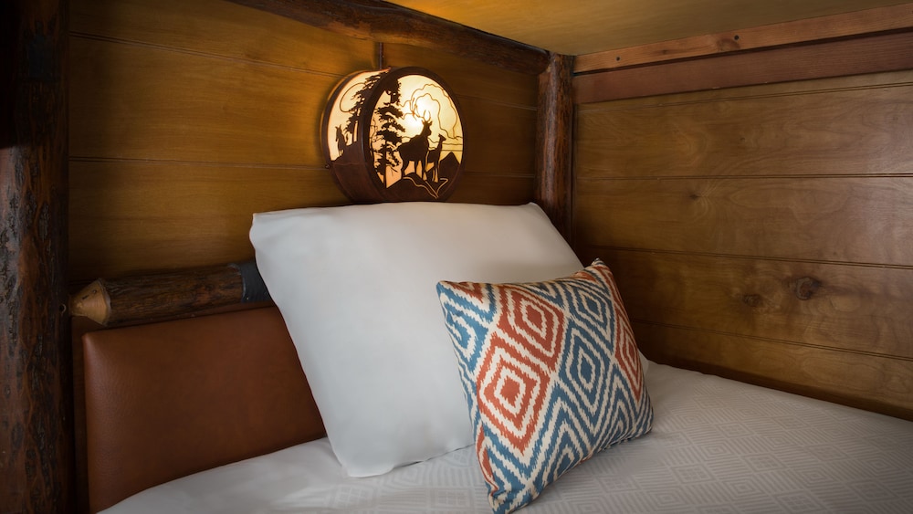 The Cabins at Disney's Fort Wilderness Resort - A Disney Vacation Club Resort 17/43