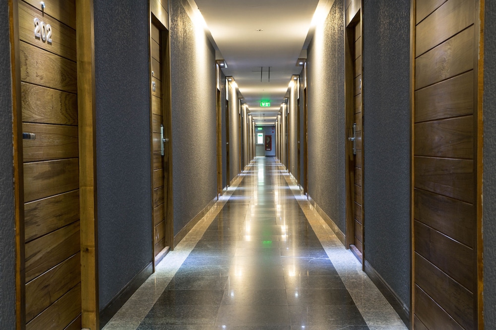 Nice Hotel Ratchada 20/40