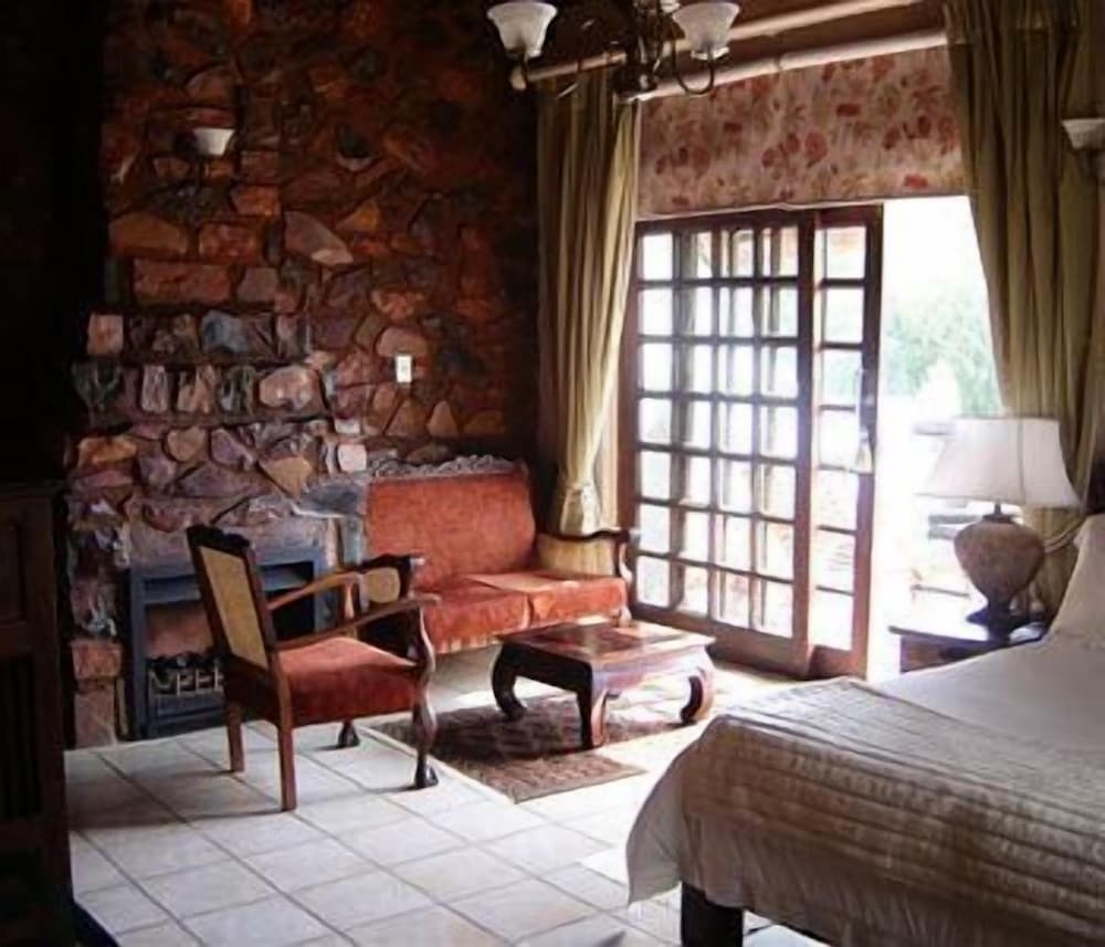 Coral Tree Inn 26/43