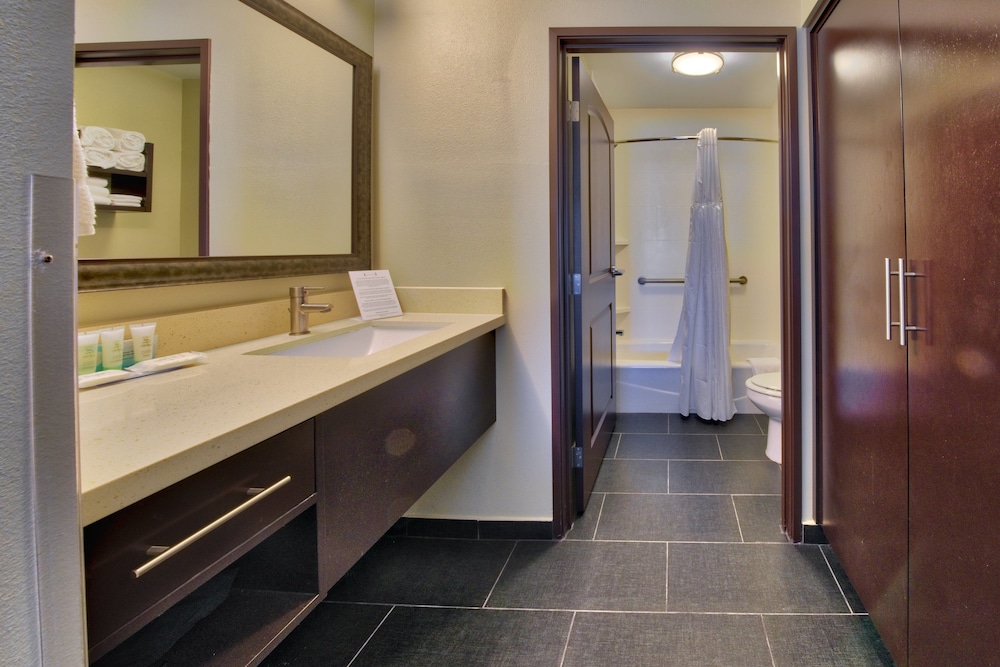 STAYBRIDGE SUITES LUBBOCK SOUTH 14/61