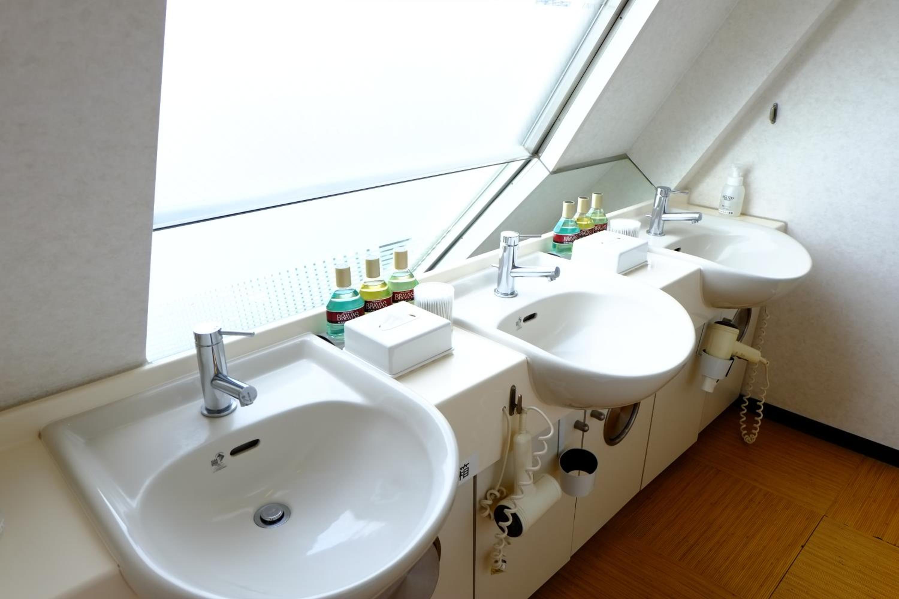 Hotel Check In Shimbashi 40/42