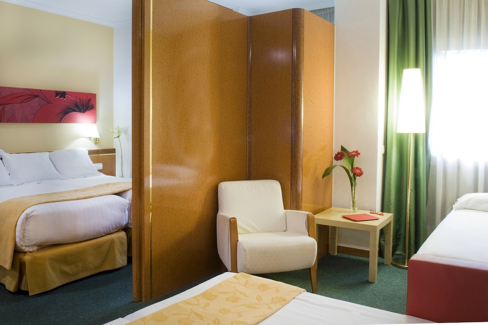 Acacia Suite 15/41