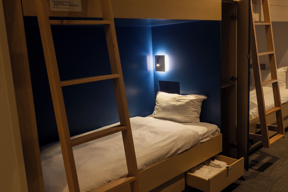 PRIVATE, MIXED DORM, TWIN BEDS, SHARED BATHROOM