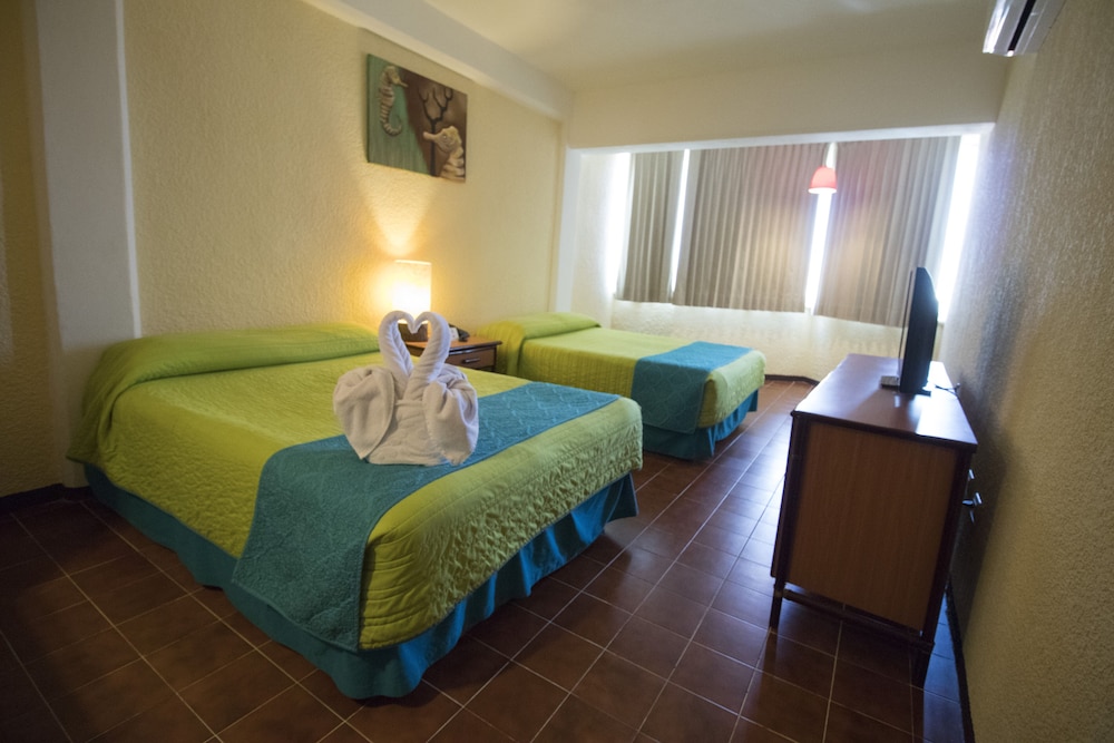 Hotel Plaza Cozumel 11/49