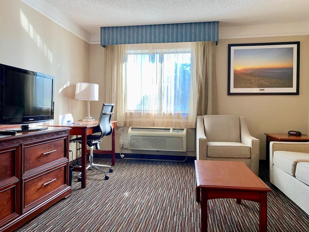 Baymont By Wyndham Texarkana 32/44