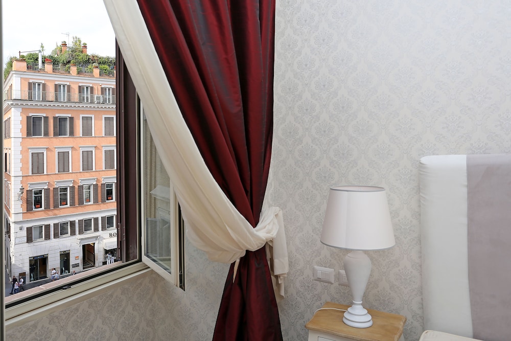 Spagna Art & Suites 34/58