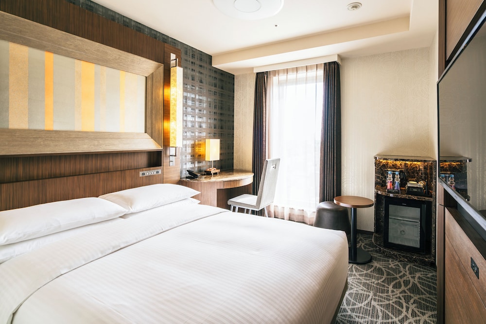 Adjoining, 2 Double Beds