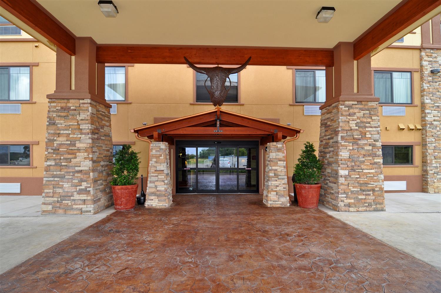 Best Western Plus Royal Mountain Inn and Suites 8/12