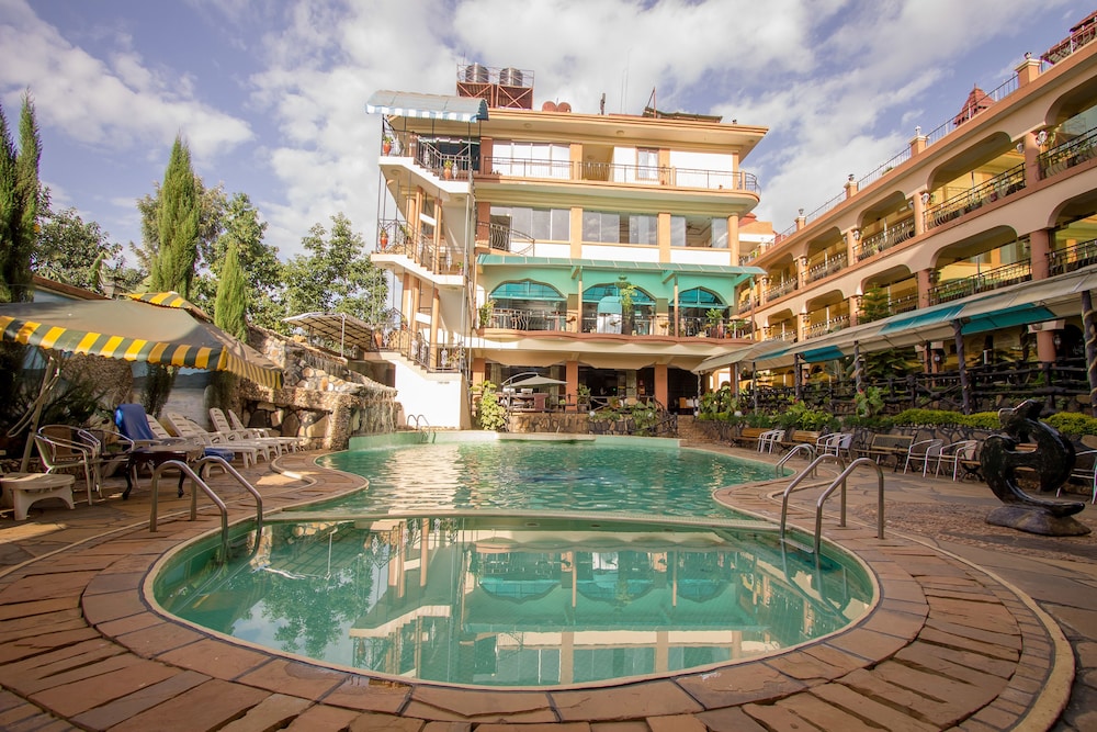 Aturukan Hotel 3/50