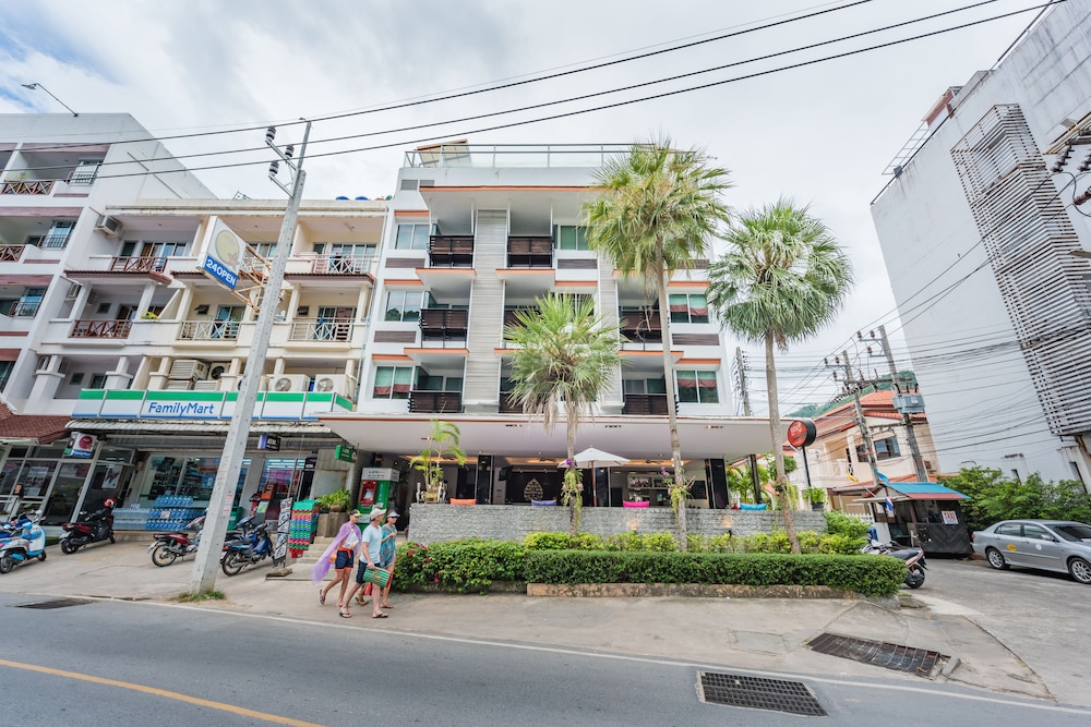 Kata Beach Studio Service Apartment 4/50
