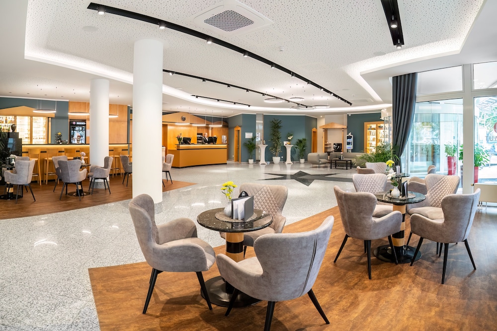 Azimut Hotel Dresden 51/66
