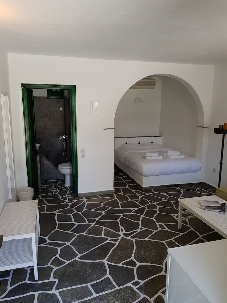 Superior, Double Bed, Andromeda Sifnos 6/6