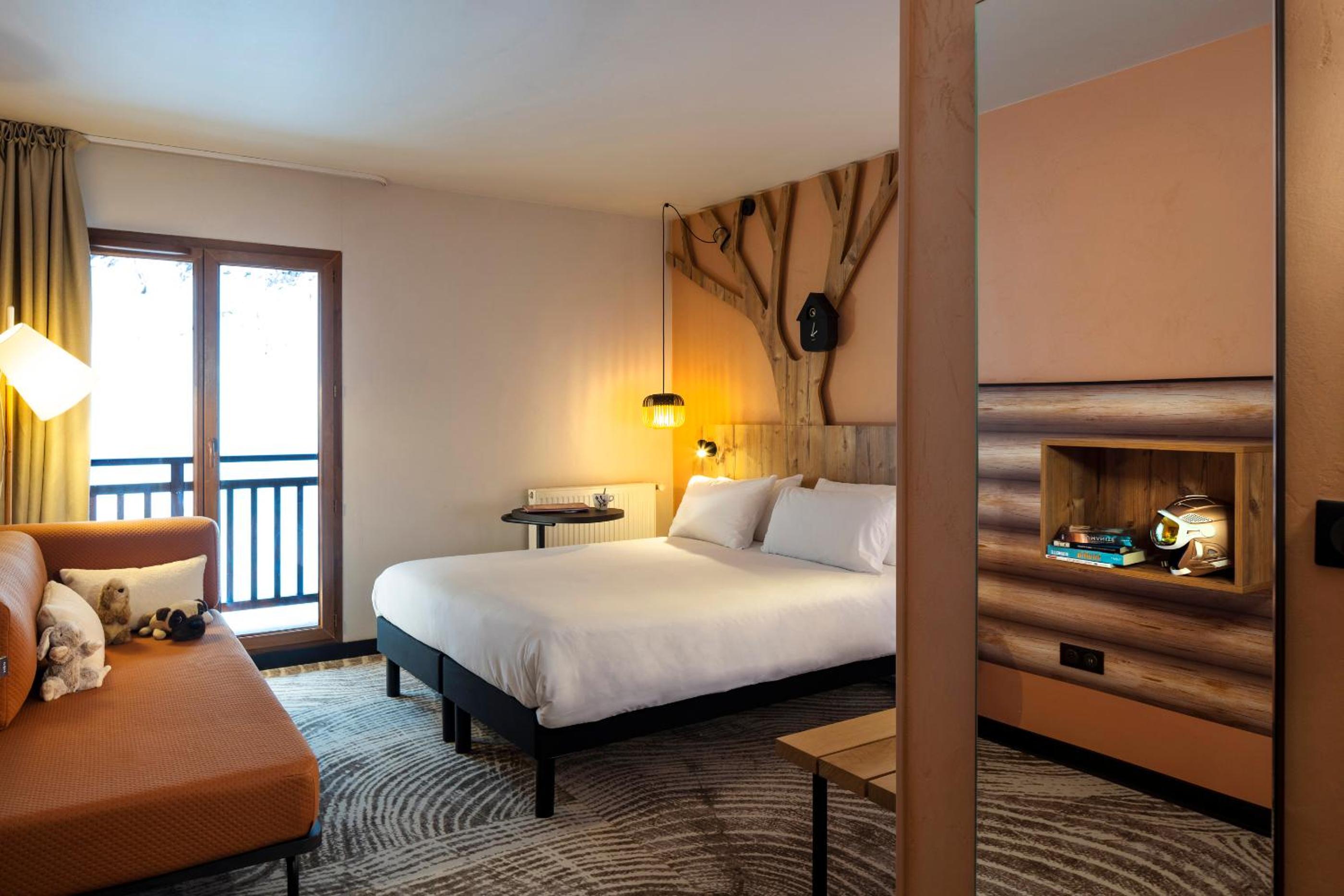 Room, Triple, 1 Double and 1 Single or 3 Single Beds, Chaise Lounge
